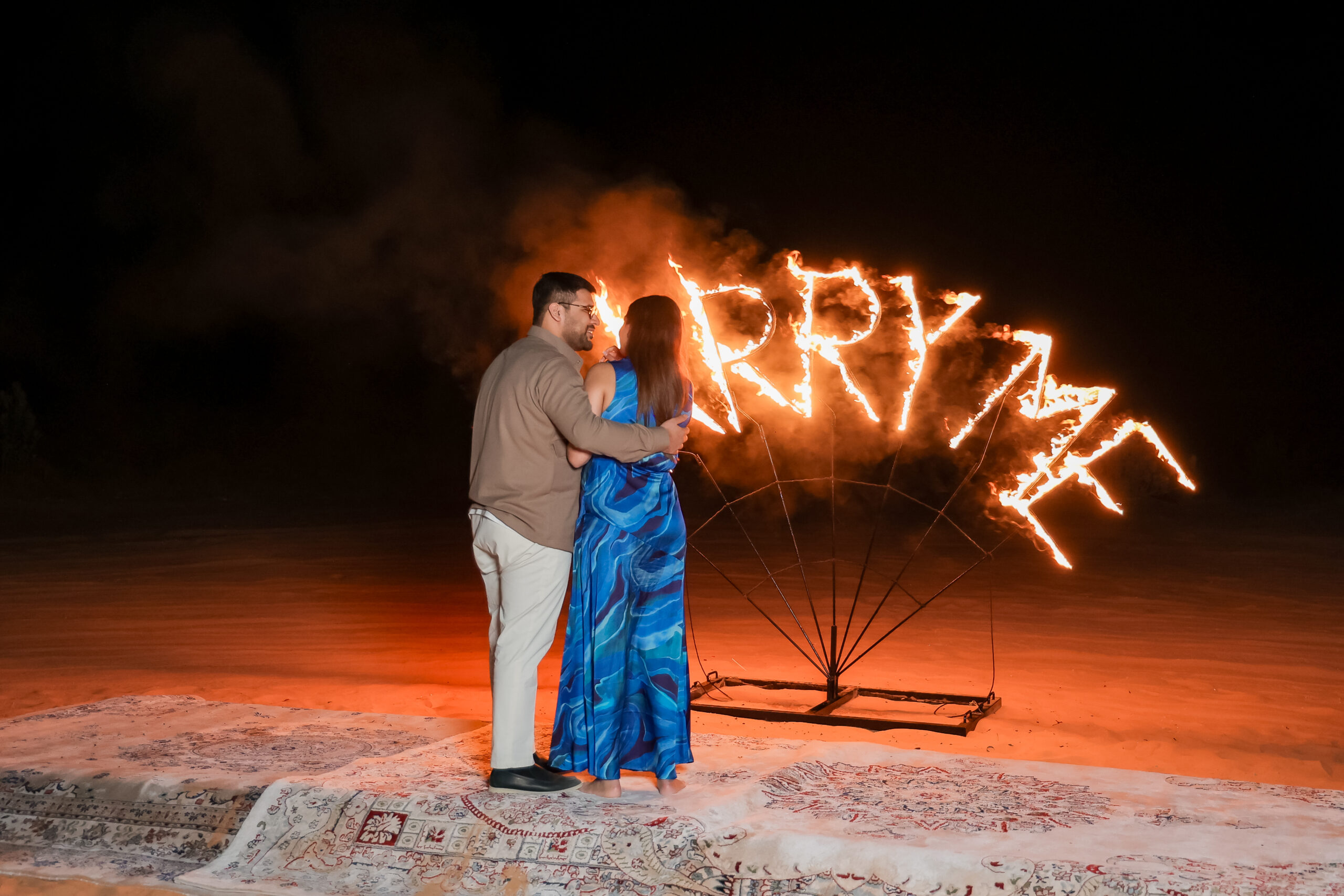 nujum.ae-proposaldubai.com-experiencesandevents.com-desert-safari-proposal-camel-ride-fire-show-desertsafari-j