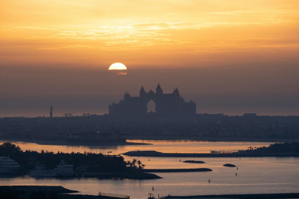 pexels-photo-18876985-18876985 Captivating sunset view over Atlantis, The Palm in Dubai with serene waters